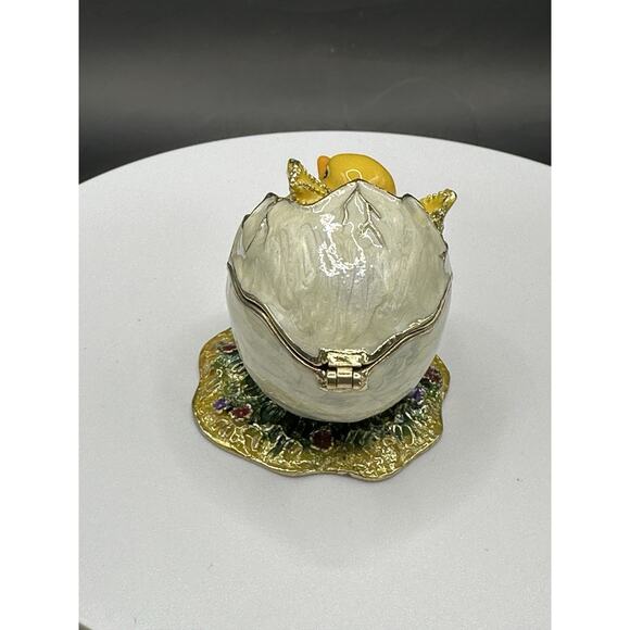 Vintage Enameled Chick in Egg Trinket Box w/ Crystals Gold Tone Metal 2" - Picture 5 of 10